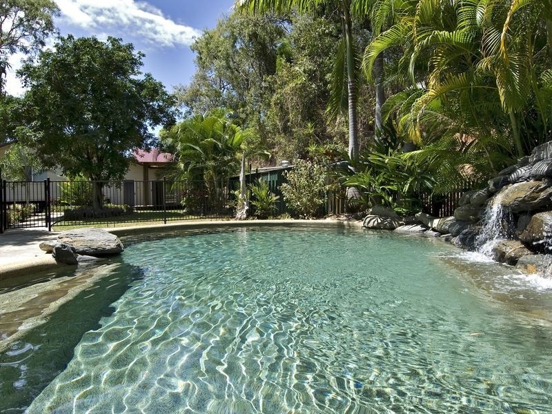 1 Bruce Avenue, Oak Beach QLD 4877