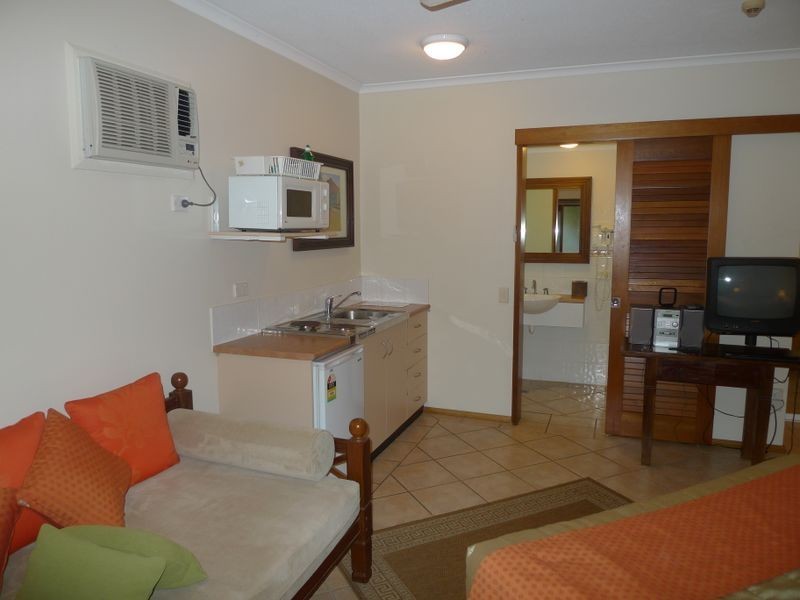 16 Hibiscus Gardens, Port Douglas QLD 4877