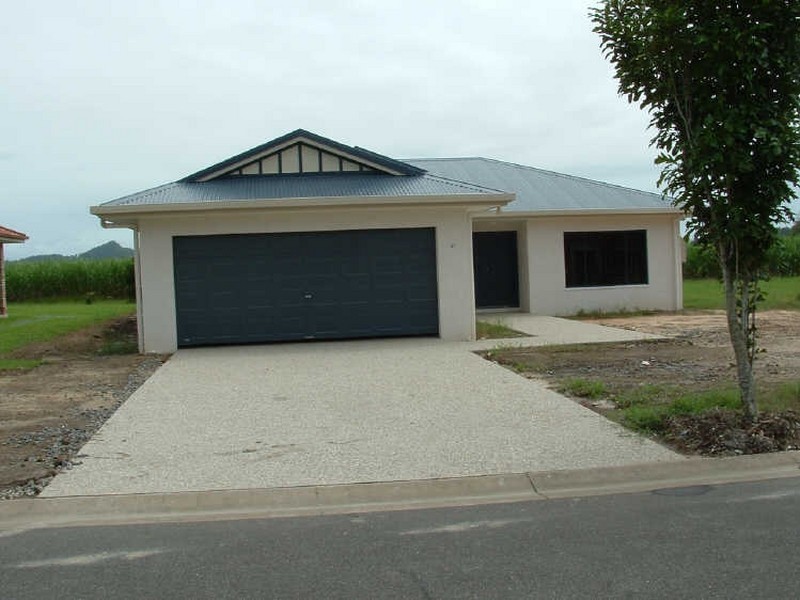 27 Forest Glen Road, Mossman QLD 4873