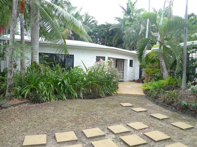 6 Allamanda Street, Cooya Beach QLD 4873