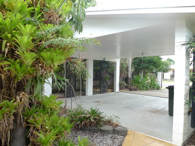 6 Allamanda Street, Cooya Beach QLD 4873