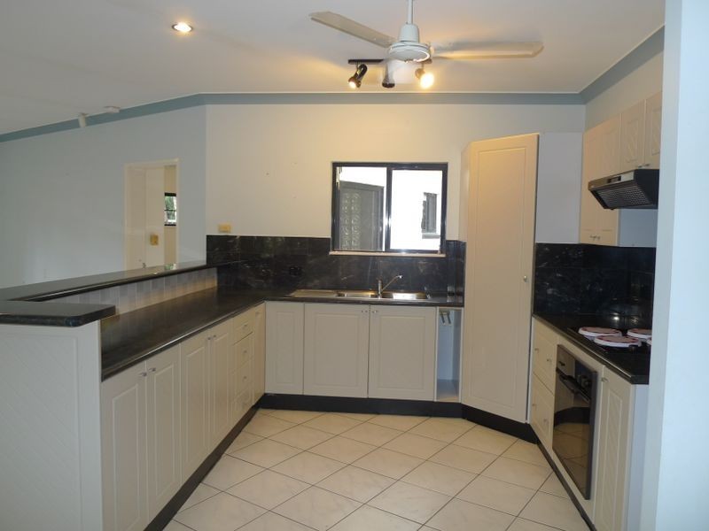 6 Allamanda Street, Cooya Beach QLD 4873