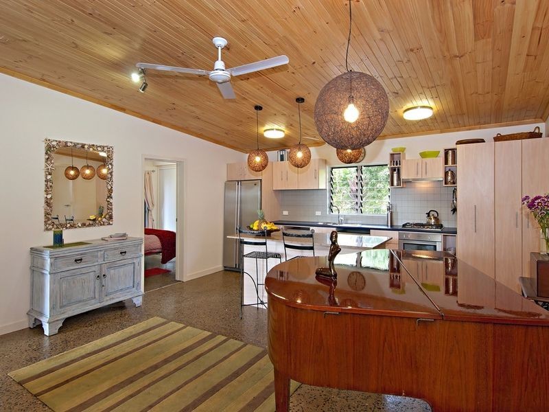 14 Toll Gate Road Oak Beach, Port Douglas QLD 4877