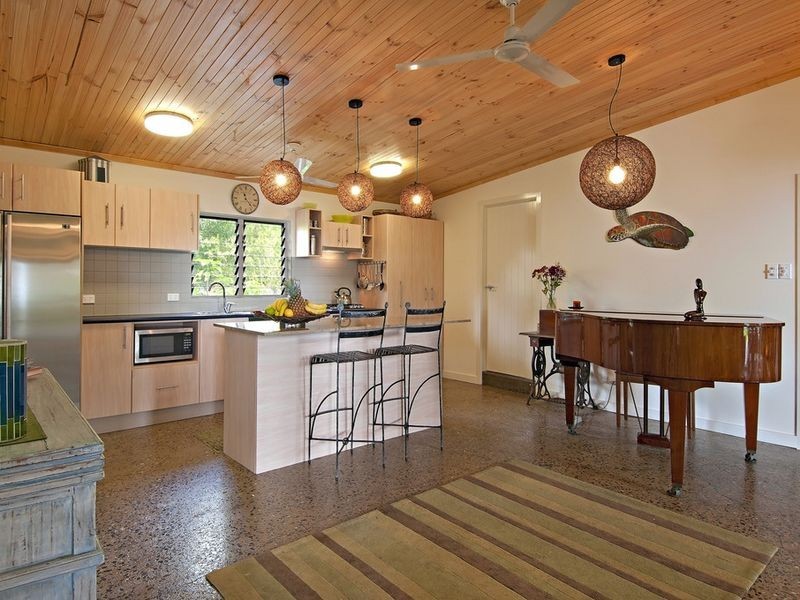 14 Toll Gate Road Oak Beach, Port Douglas QLD 4877