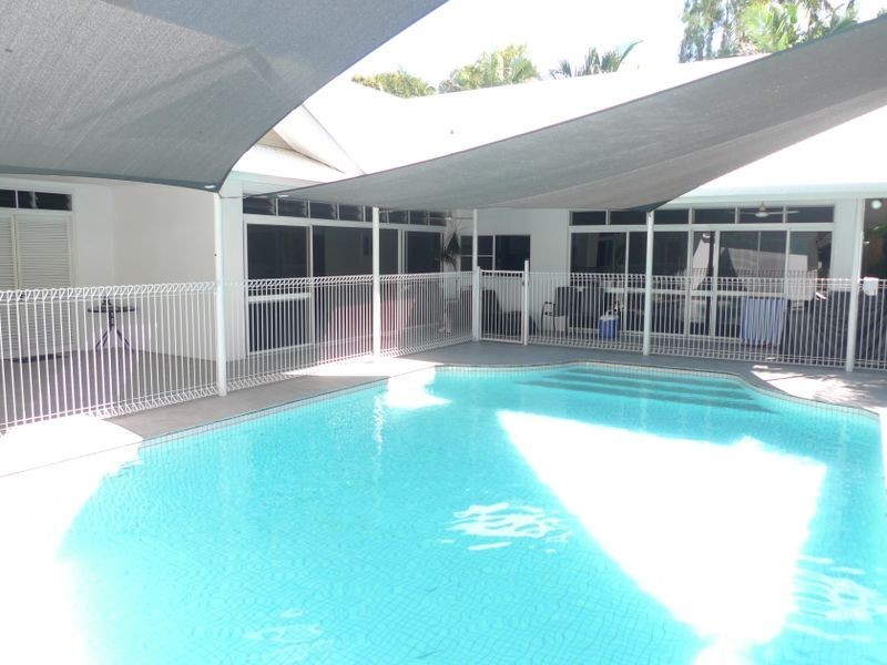 18 Seabrook Avenue, Port Douglas QLD 4877