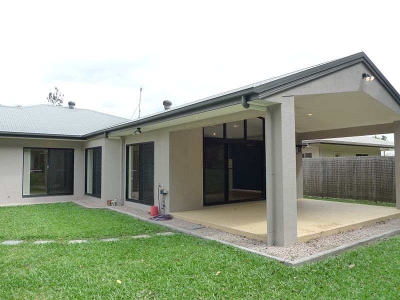 6 White Oak Avenue, Mossman QLD 4873