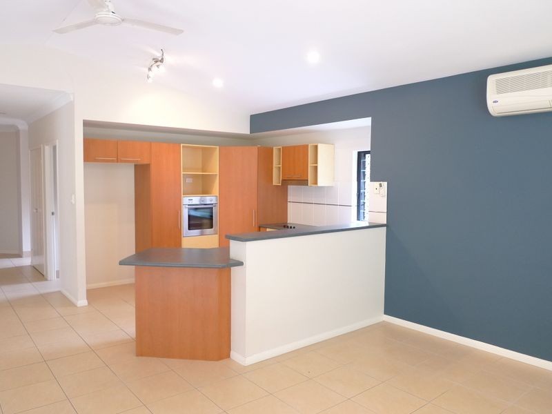 6 White Oak Avenue, Mossman QLD 4873