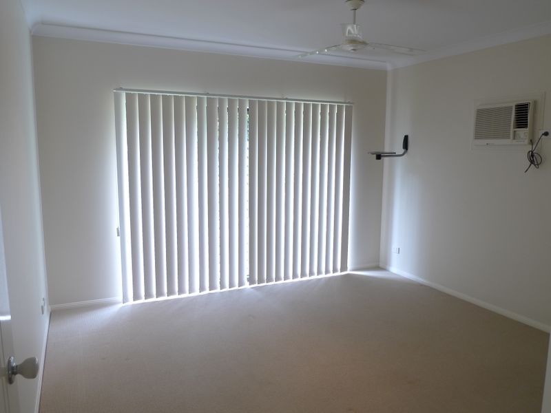 6 White Oak Avenue, Mossman QLD 4873