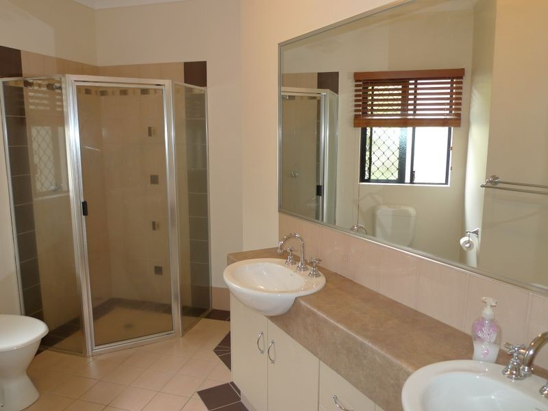 6 White Oak Avenue, Mossman QLD 4873