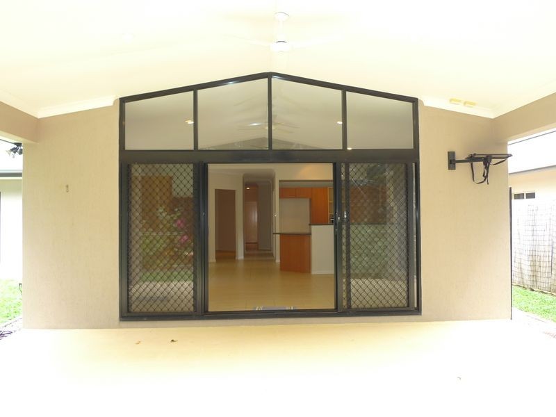 6 White Oak Avenue, Mossman QLD 4873