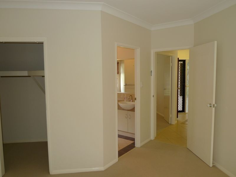 6 White Oak Avenue, Mossman QLD 4873