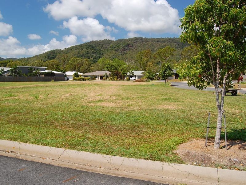 2 Dulku Close, Craiglie QLD 4877