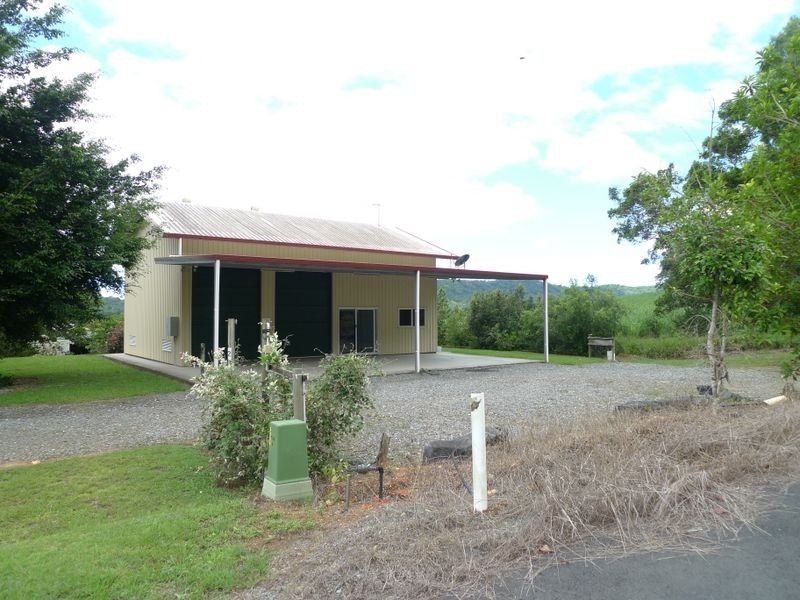 22 Theresa Drive, Mossman QLD 4873