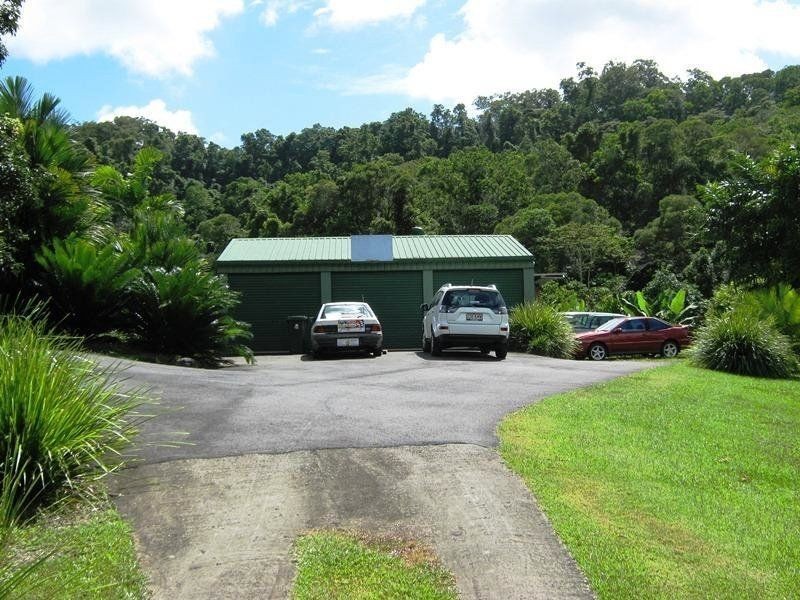 18 Kingfisher Lane, Whyanbeel QLD 4873