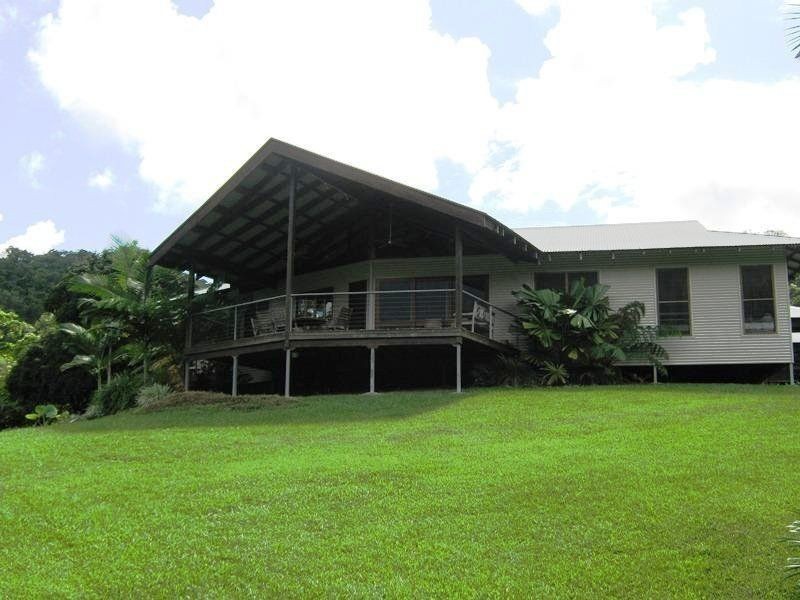 18 Kingfisher Lane, Whyanbeel QLD 4873