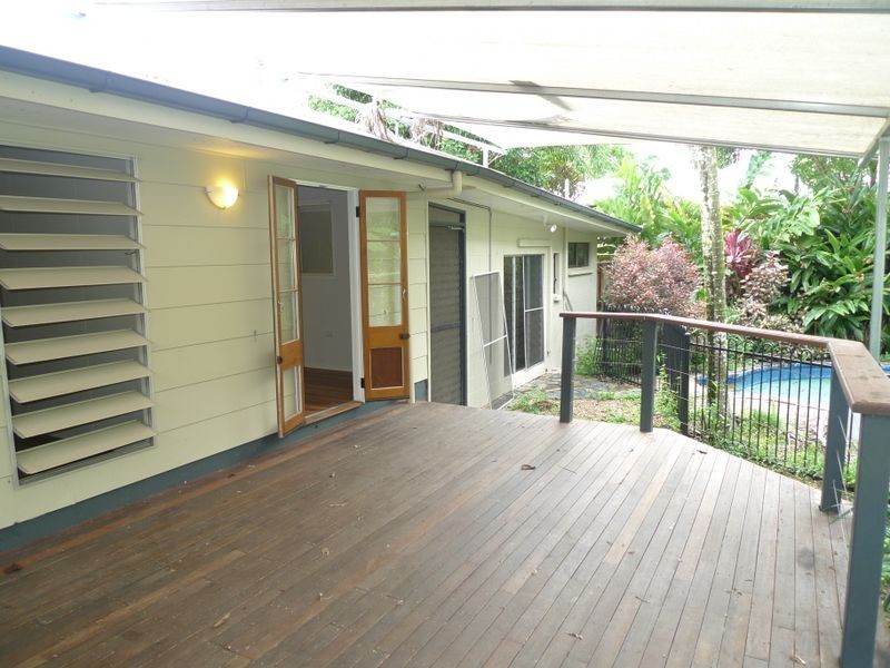 15 Wattle Street, Mossman QLD 4873