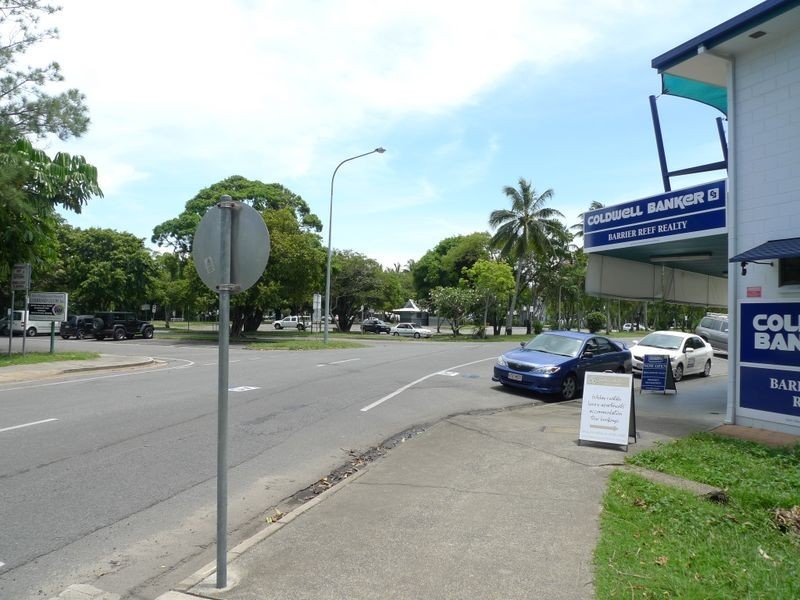 Shop 2/30 Wharf Street, Port Douglas QLD 4877