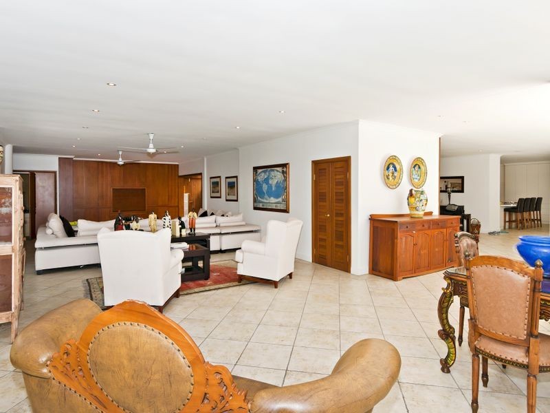 110 St Crispins Avenue, Port Douglas QLD 4877