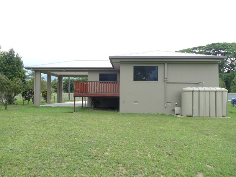 41 Mossman Street, Mossman QLD 4873