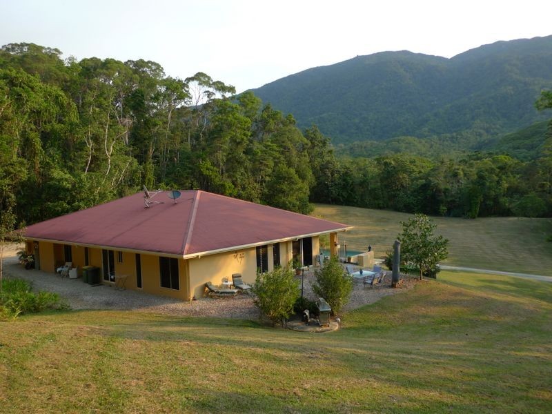 5 Kingfisher Lane Whyanbeel, Port Douglas QLD 4877
