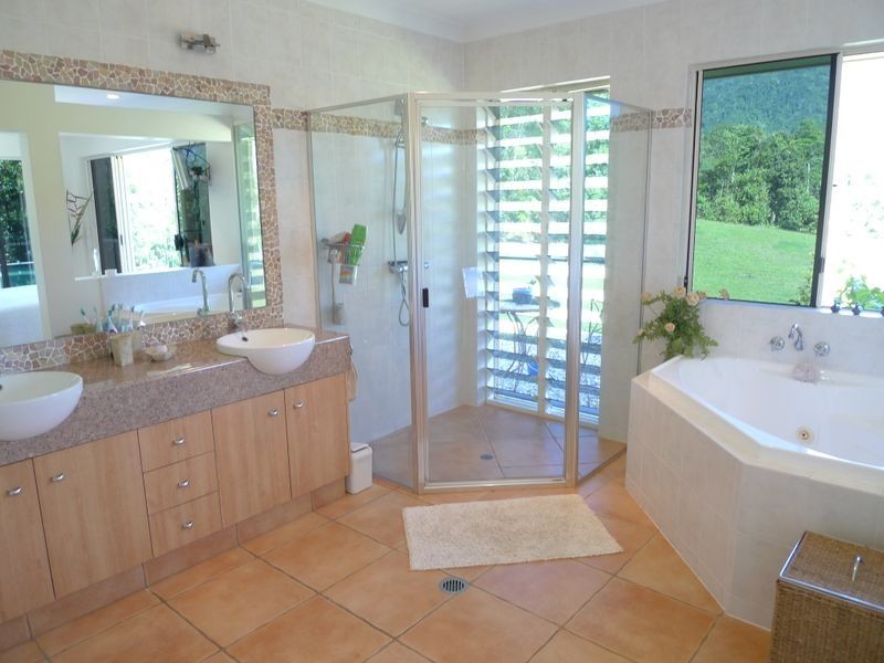 5 Kingfisher Lane Whyanbeel, Port Douglas QLD 4877