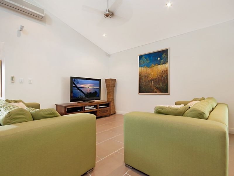 9 Langley Road, Port Douglas QLD 4877