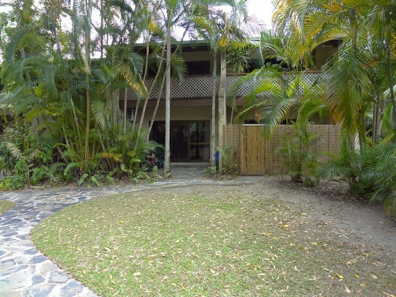 8/9 Tropic Court, Port Douglas QLD 4877