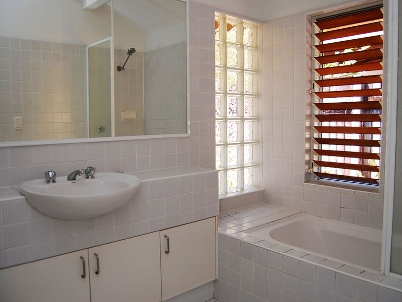 12 Sorrento Crescent, Port Douglas QLD 4877