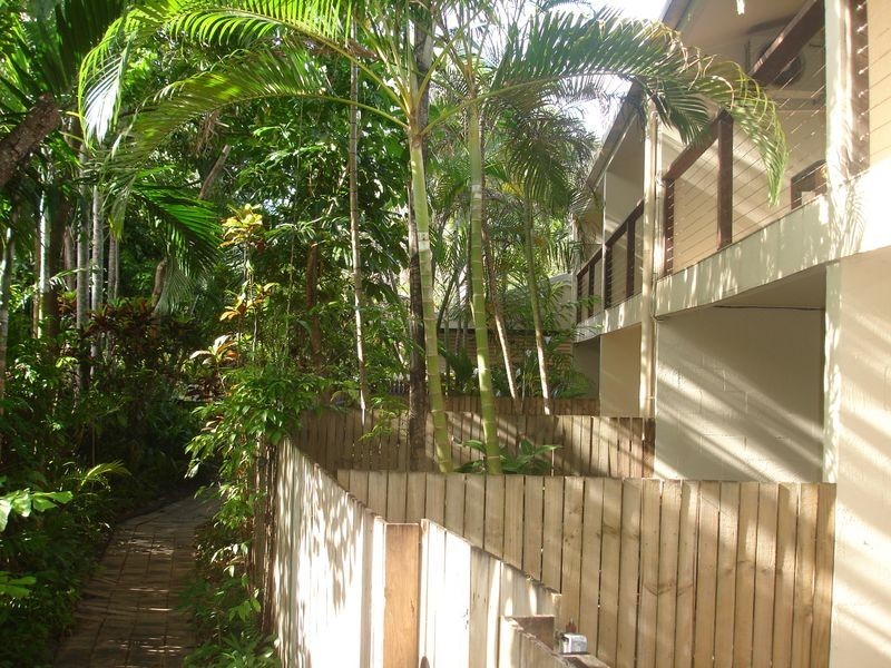 2/33 Reef Street, Port Douglas QLD 4877