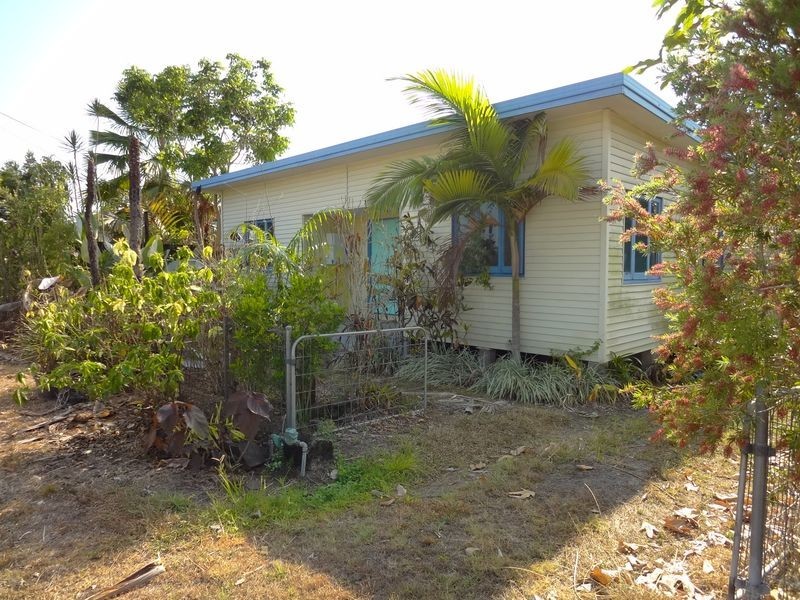 29 Andrews Street, Newell QLD 4873