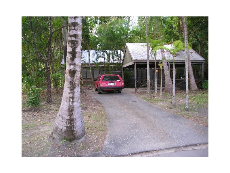 18 Sorrento Crescent, Port Douglas QLD 4877