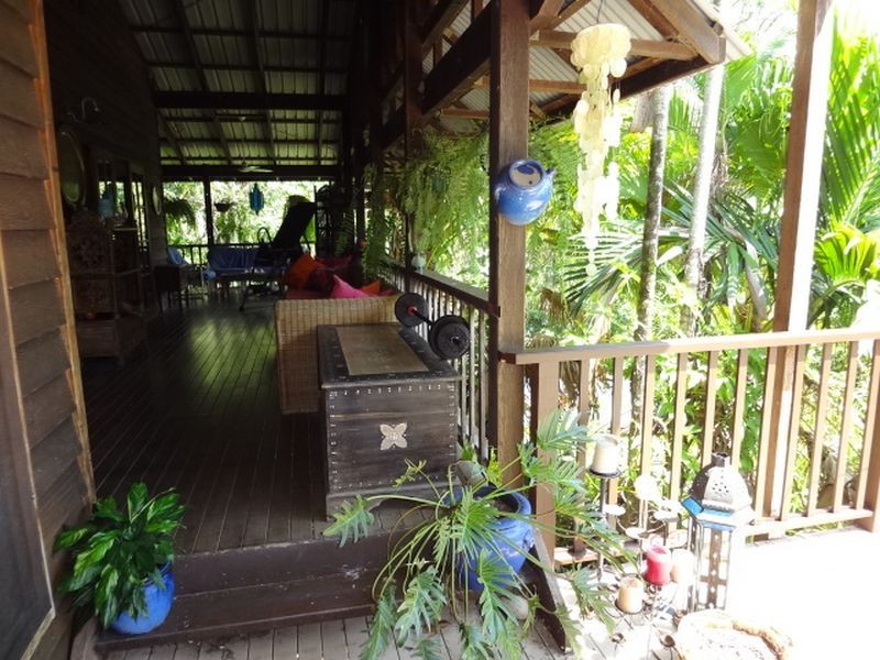 20 Coral Sea Drive, Mossman QLD 4873