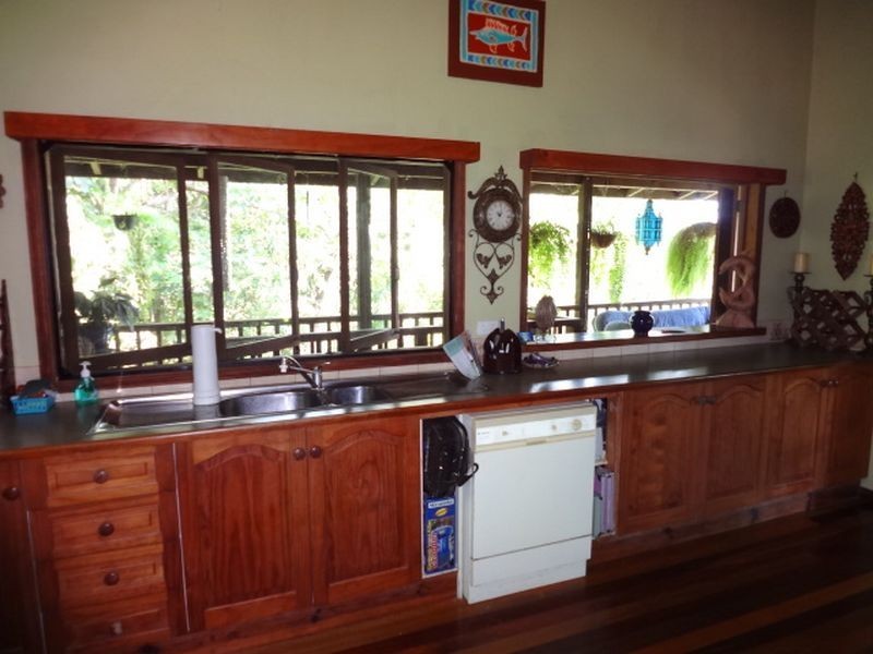 20 Coral Sea Drive, Mossman QLD 4873