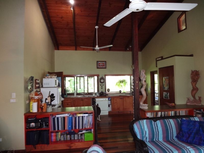 20 Coral Sea Drive, Mossman QLD 4873