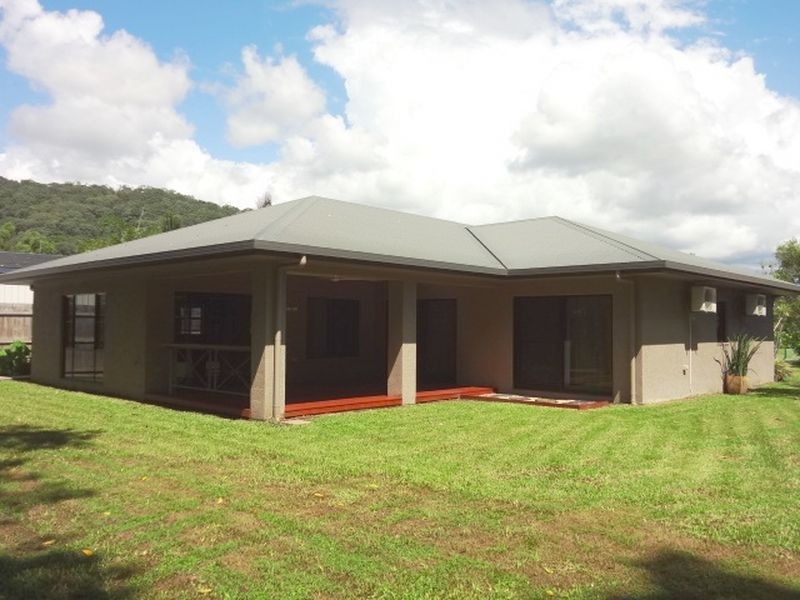 24 White Oak Avenue, Mossman QLD 4873