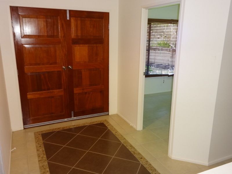 24 White Oak Avenue, Mossman QLD 4873