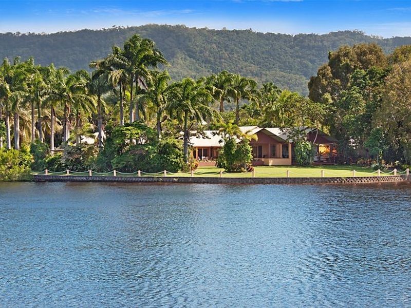 105 St Crispins, Port Douglas QLD 4877