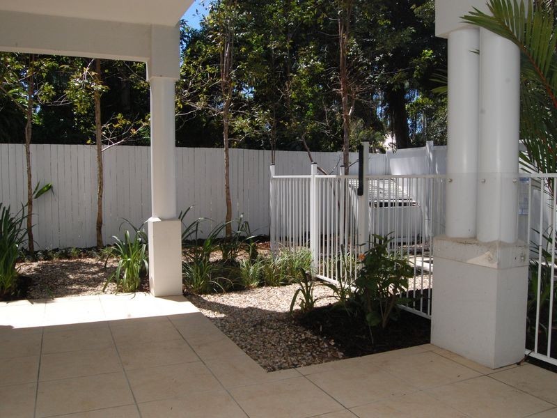 Villa/2 Solana By The Beach 14 Andrews Close, Port Douglas QLD 4877