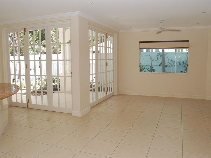 Villa/2 Solana By The Beach 14 Andrews Close, Port Douglas QLD 4877
