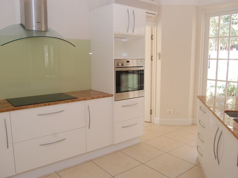 Villa/2 Solana By The Beach 14 Andrews Close, Port Douglas QLD 4877
