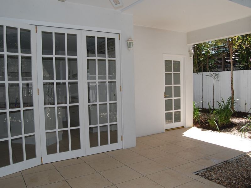 Villa/2 Solana By The Beach 14 Andrews Close, Port Douglas QLD 4877