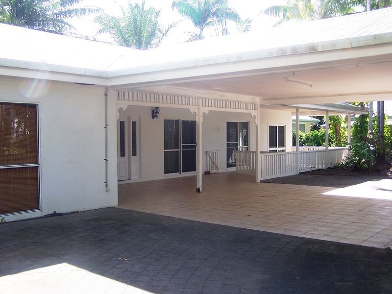 16 Endeavour Street, Port Douglas QLD 4877