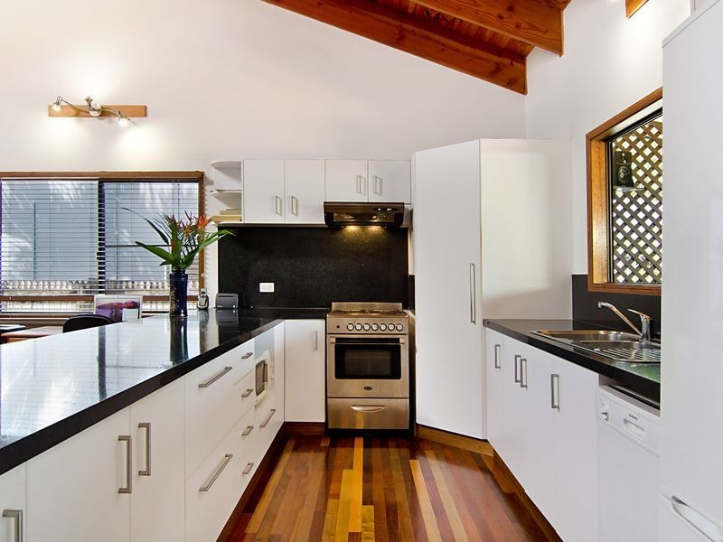 14 Ribbon Avenue, Port Douglas QLD 4877