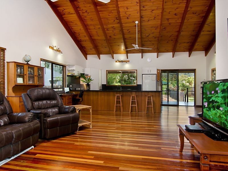 14 Ribbon Avenue, Port Douglas QLD 4877