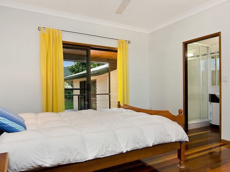 14 Ribbon Avenue, Port Douglas QLD 4877