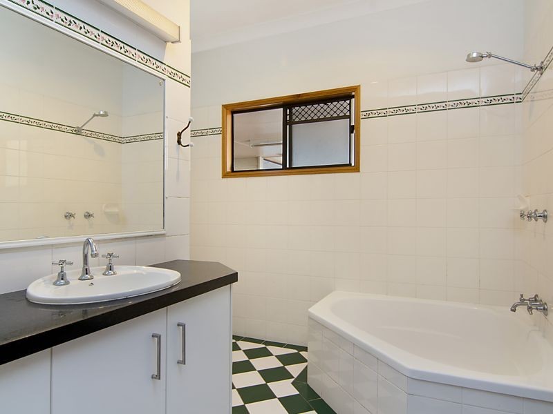 14 Ribbon Avenue, Port Douglas QLD 4877