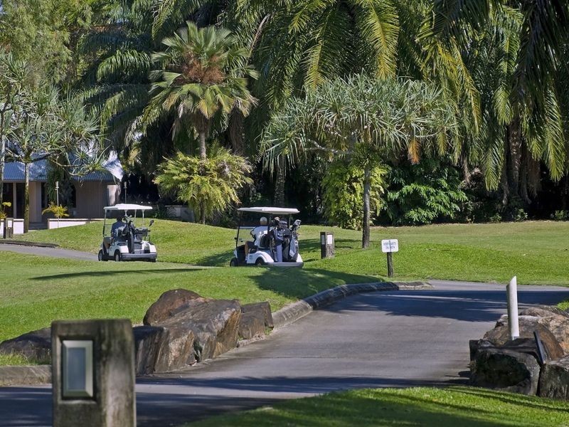 11 Beachfront Mirage, Port Douglas QLD 4877