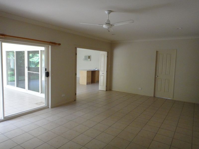 10 Birdwing Street, Port Douglas QLD 4877