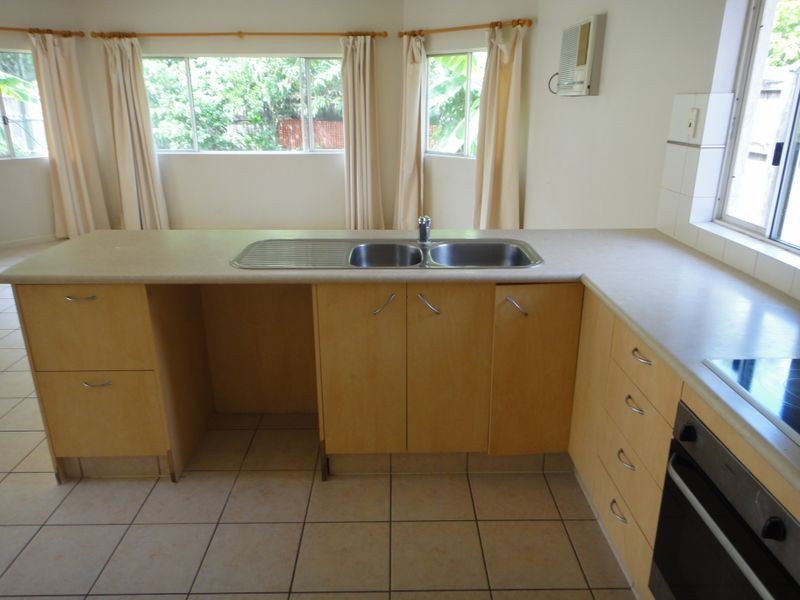 10 Birdwing Street, Port Douglas QLD 4877