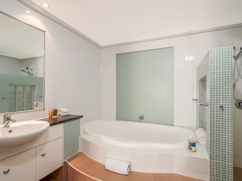 25 Peninsula Boutique Hotel 9 Esplanade, Port Douglas QLD 4877